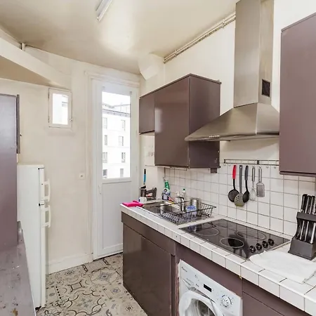 Nice Bright Apt In A Quiet Area In Paris