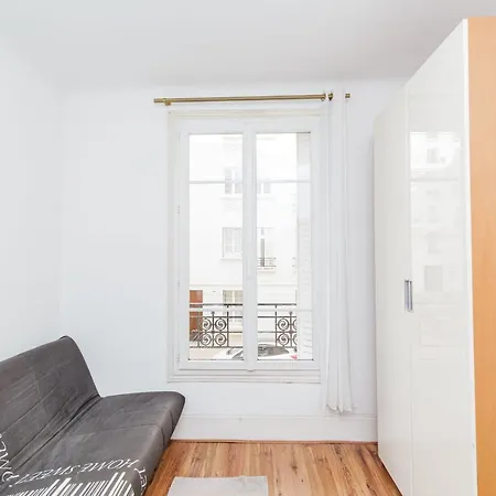 Nice Bright Apt In A Quiet Area In Apartment
