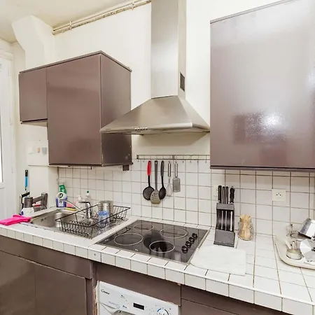 Nice Bright Apt In A Quiet Area In